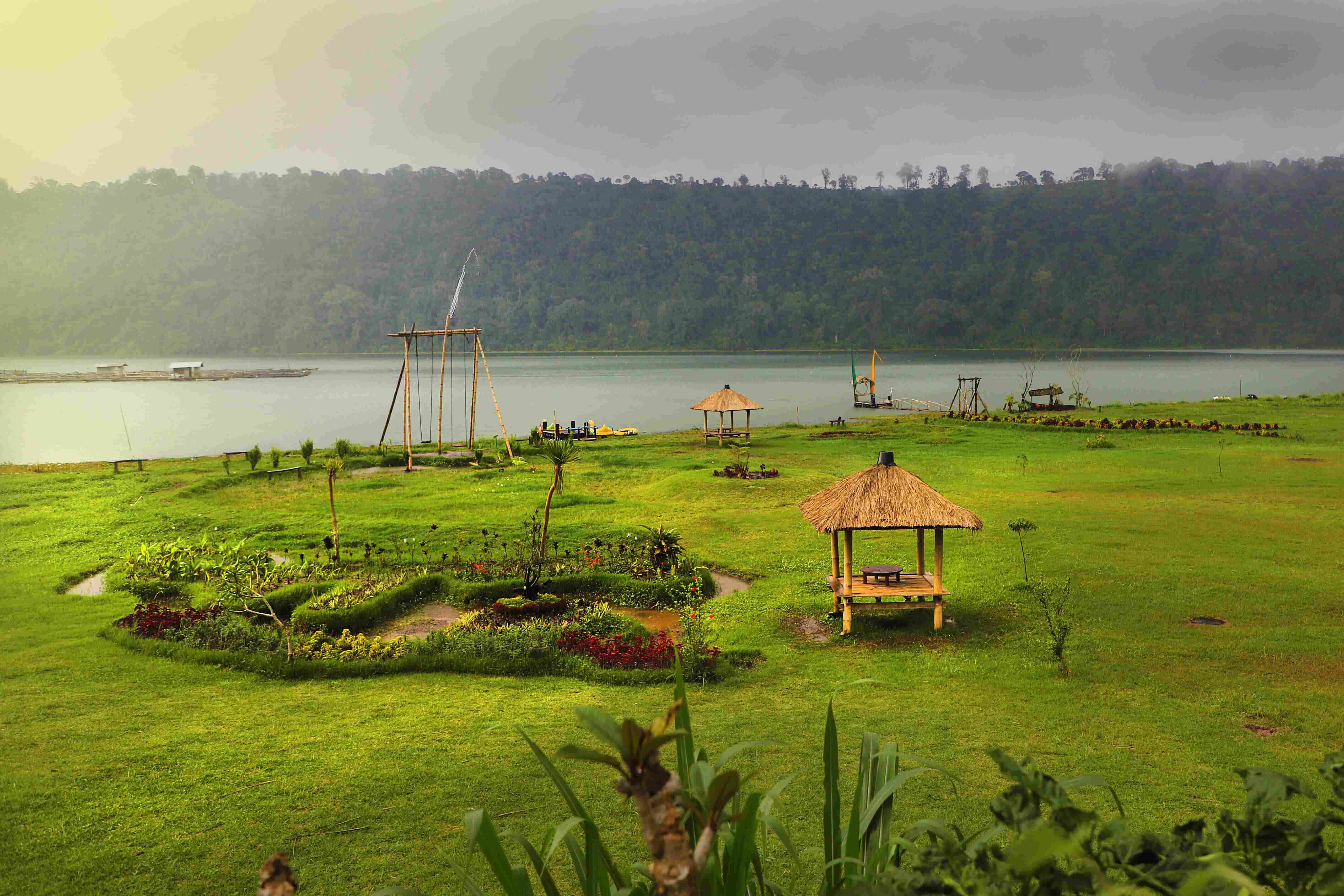 Stunning Lakes in Bali: Your Natural Escape to Tranquility - Ubud ...